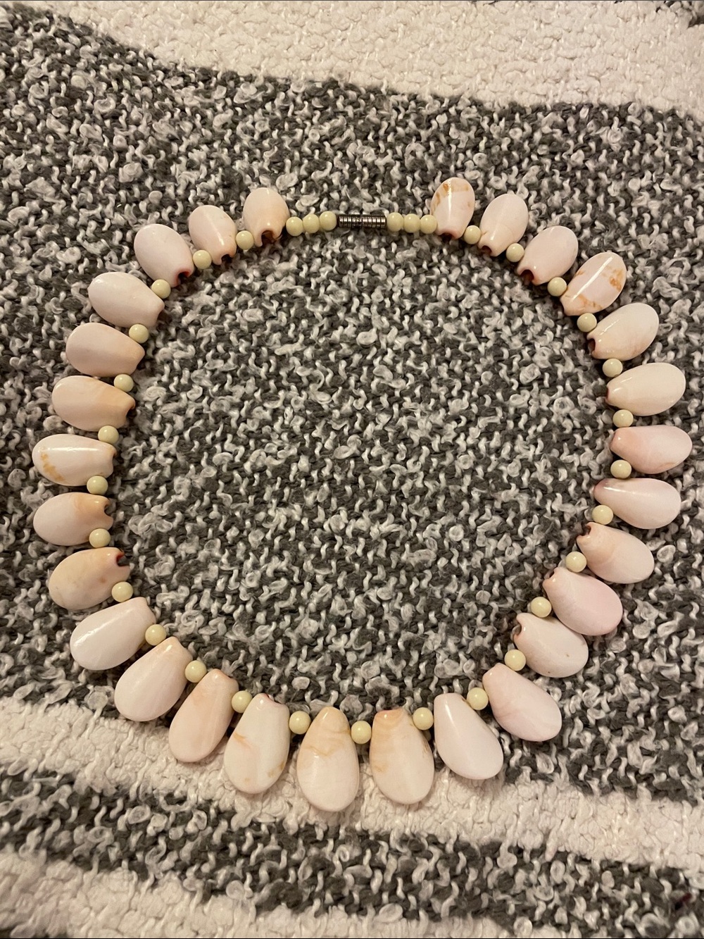 Vintage Shell Strand Chocker Necklace